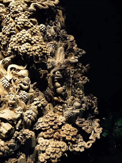 惊绝 沉香木雕 超震撼佛作 从震惊到震撼,只需看一眼